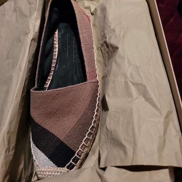 New Burberry Hodgeson Check Espadrille Flats Size 6.5 - Picture 2 of 11